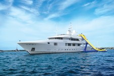 Motor yacht OHANA -  Water Slide